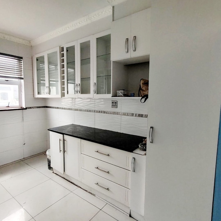 2 Bedroom Property for Sale in Quigney Eastern Cape